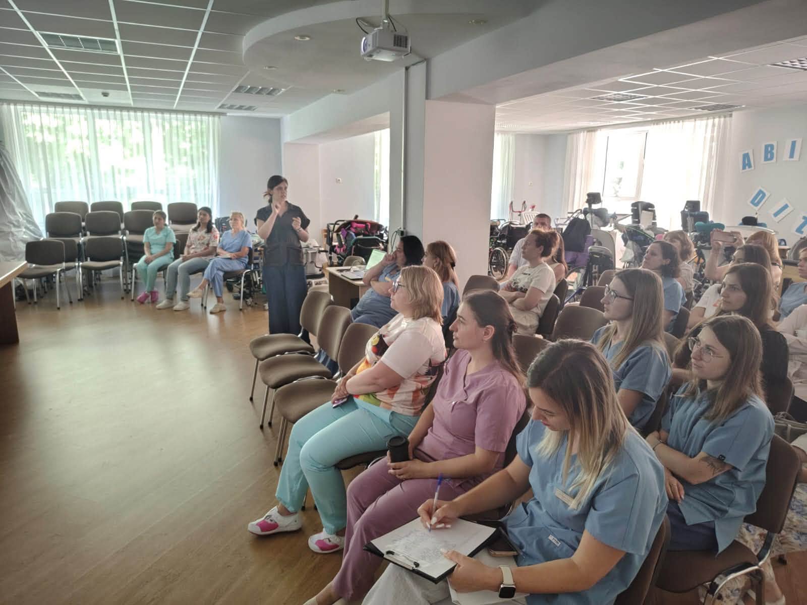 Ultimele noutăți în diagnosticul, conduita și abilitarea copiilor cu TSA dar și conduita cu familia acestora